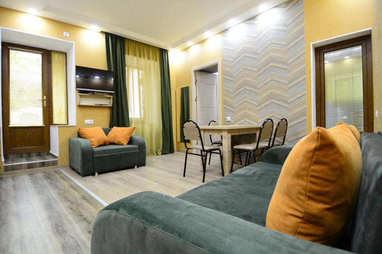 Михаил 1 Tbilisi Exteriör bild