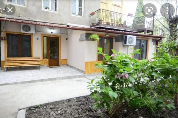 Михаил 1 Tbilisi Exteriör bild